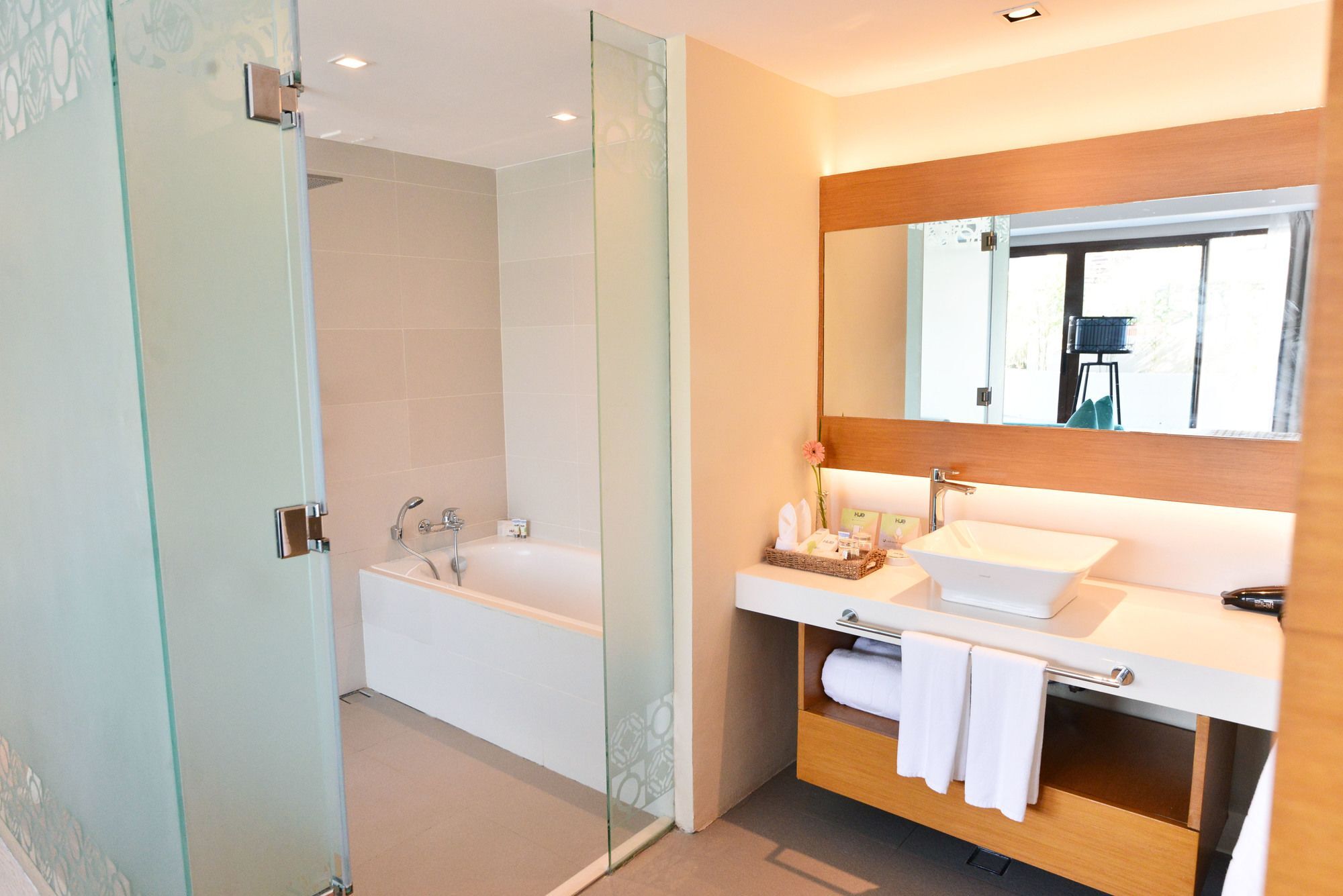Hue Hotels And Resorts Boracay Managed By Hii Manoc-Manoc Esterno foto